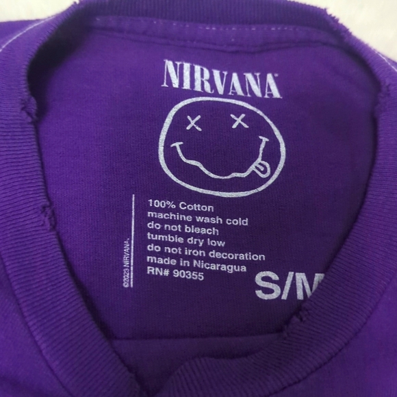 Nirvana Graphic Distressed / Ripped Tee ~ NWOT - Picture 7 of 10